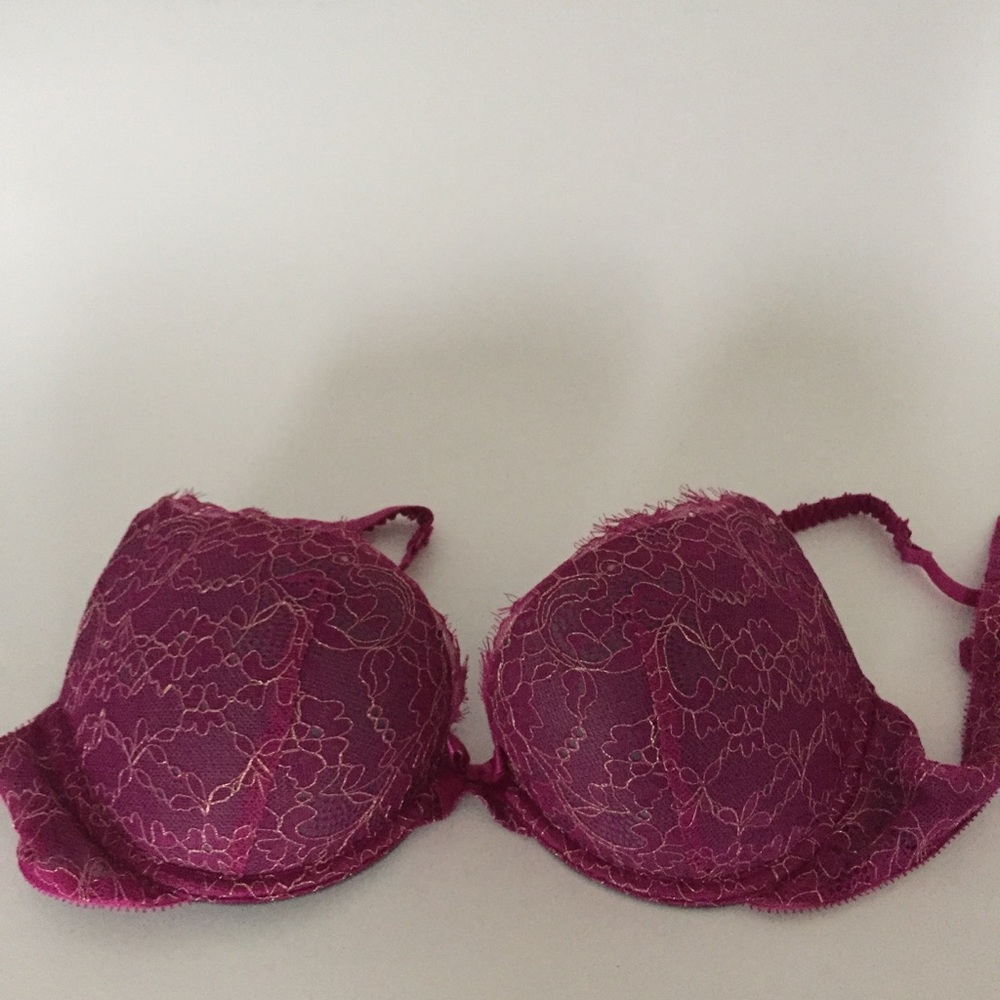 Aerie Emma Bra In fuchsia lace with gold detail